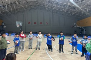 如何教好小学生打篮球